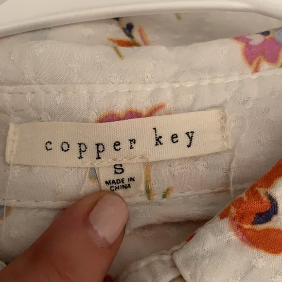 Copper key | Rayon Floral Blouse - Picture 11 of 11